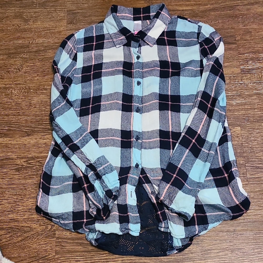 No Boundaries Women's‎ Plaid Long-Sleeve Button Down Shirt Size Small Pre-Owned